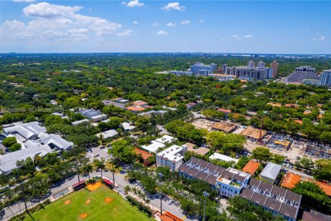 Touwnhouse à vendre à Coral Gables, Floride: 3 chambres, 276.48 m2 № 2397235 - photo 29
