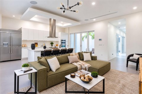 Touwnhouse à vendre à Coral Gables, Floride: 3 chambres, 276.48 m2 № 2397235 - photo 10
