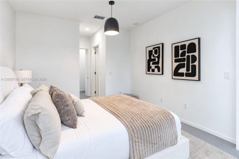Touwnhouse à vendre à Coral Gables, Floride: 3 chambres, 276.48 m2 № 2397235 - photo 23