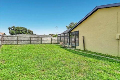 House in Brooksville, Florida 2 bedrooms, 127.55 sq.m. № 2198977 - photo 19