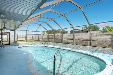 House in Brooksville, Florida 2 bedrooms, 127.55 sq.m. № 2198977 - photo 16