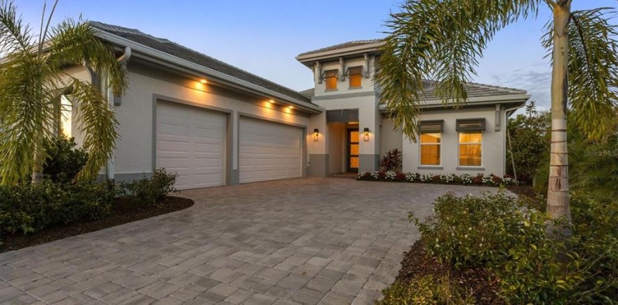 Villa ou maison à Sarasota, Floride 4 chambres, 261.61 m2 № 2141423
