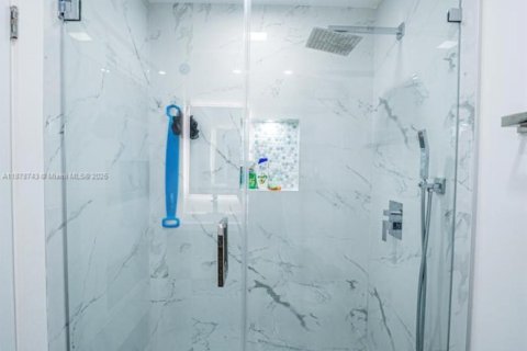 Casa en venta en Miami, Florida, 3 dormitorios, 129.41 m2 № 1921509 - foto 15