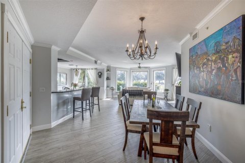 Condo in Saint Petersburg, Florida, 2 bedrooms  № 2212922 - photo 4