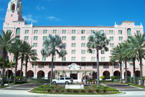 Condo in Saint Petersburg, Florida, 2 bedrooms  № 2212922 - photo 20