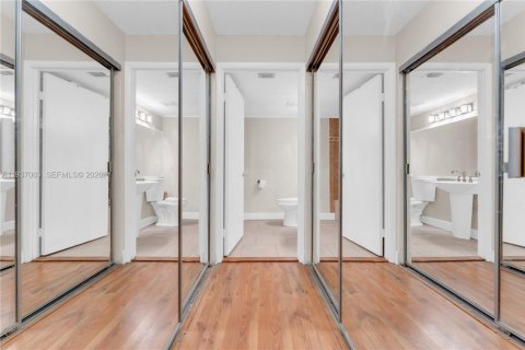 Купить кондоминиум в Майами-Гарденс, Флорида 2 спальни, 109.62м2, № 1995592 - фото 23