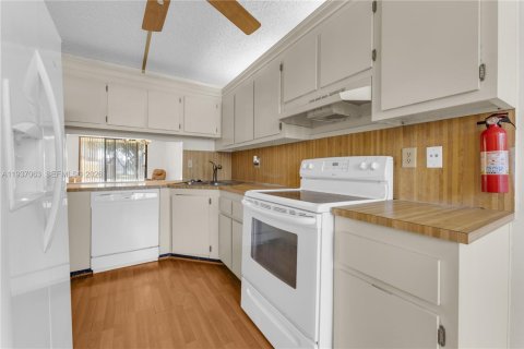 Купить кондоминиум в Майами-Гарденс, Флорида 2 спальни, 109.62м2, № 1995592 - фото 5