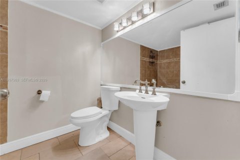 Купить кондоминиум в Майами-Гарденс, Флорида 2 спальни, 109.62м2, № 1995592 - фото 16