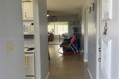 Villa ou maison à vendre à Lehigh Acres, Floride: 2 chambres № 1939724 - photo 24