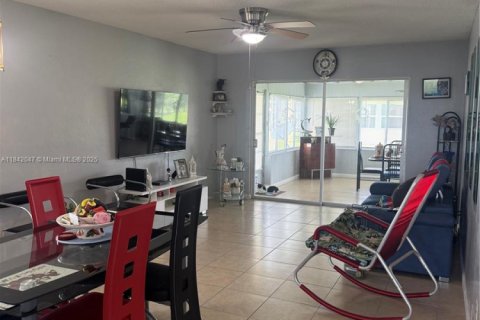 Villa ou maison à vendre à Lehigh Acres, Floride: 2 chambres № 1939724 - photo 25