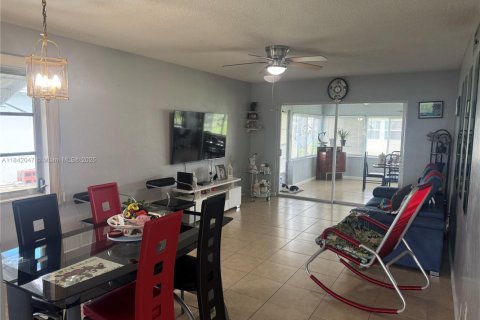 Villa ou maison à vendre à Lehigh Acres, Floride: 2 chambres № 1939724 - photo 27