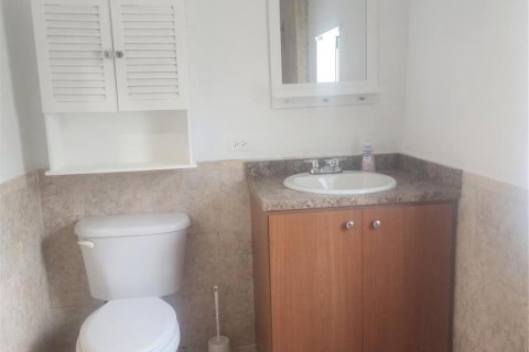 Immobilier commercial à louer à North Lauderdale, Floride: 3 pièces, 160.26 m2 № 2147374 - photo 11