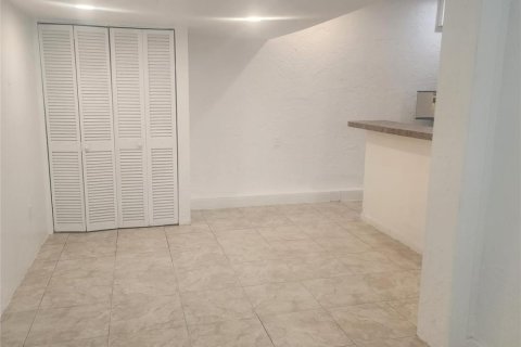 Immobilier commercial à louer à North Lauderdale, Floride: 3 pièces, 160.26 m2 № 2147374 - photo 16