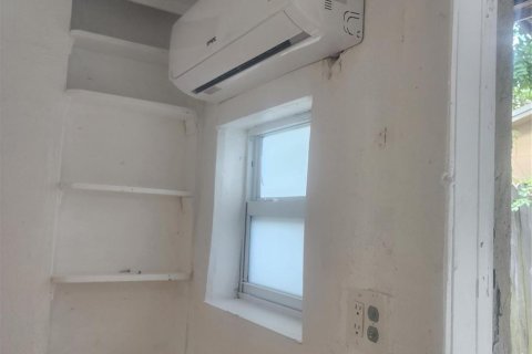 Immobilier commercial à louer à North Lauderdale, Floride: 3 pièces, 160.26 m2 № 2147374 - photo 18