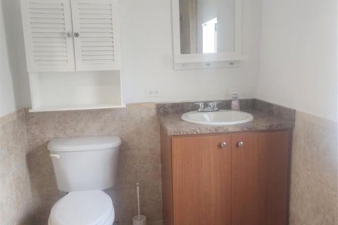 Immobilier commercial à louer à North Lauderdale, Floride: 3 pièces, 160.26 m2 № 2147374 - photo 13