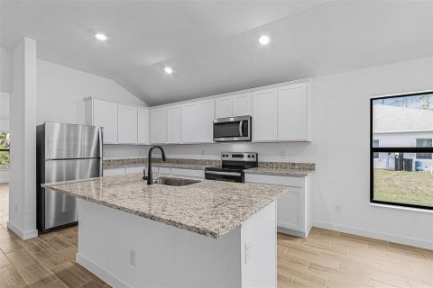House in North Port, Florida 4 bedrooms, 172.98 sq.m. № 1563676 - photo 8