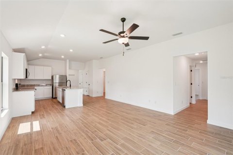 House in North Port, Florida 4 bedrooms, 172.98 sq.m. № 1563676 - photo 23