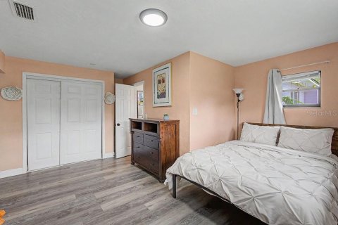 Casa en venta en Gainesville, Florida, 4 dormitorios, 152.27 m2 № 2211360 - foto 23