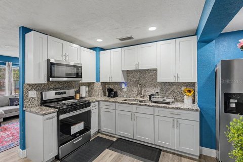 Casa en venta en Gainesville, Florida, 4 dormitorios, 152.27 m2 № 2211360 - foto 7