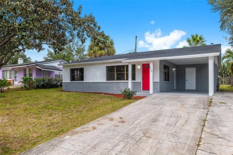 House in Gainesville, Florida 4 bedrooms, 152.27 sq.m. № 2211360