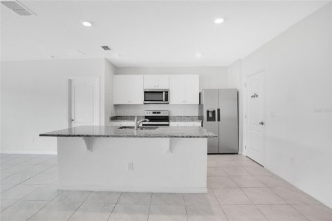 House in Davenport, Florida 3 bedrooms, 160.26 sq.m. № 1722426 - photo 6