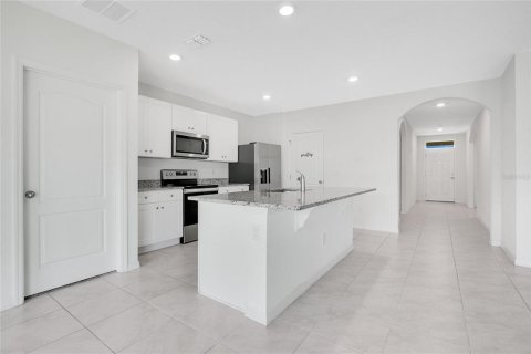 House in Davenport, Florida 3 bedrooms, 160.26 sq.m. № 1722426 - photo 3