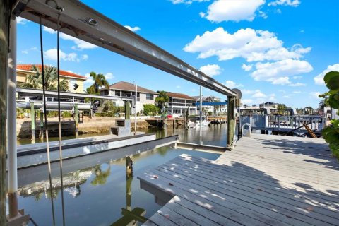 House in Hudson, Florida 3 bedrooms, 159.05 sq.m. № 1751083 - photo 30