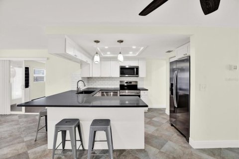 House in Hudson, Florida 3 bedrooms, 159.05 sq.m. № 1751083 - photo 9