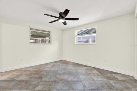House in Hudson, Florida 3 bedrooms, 159.05 sq.m. № 1751083 - photo 23