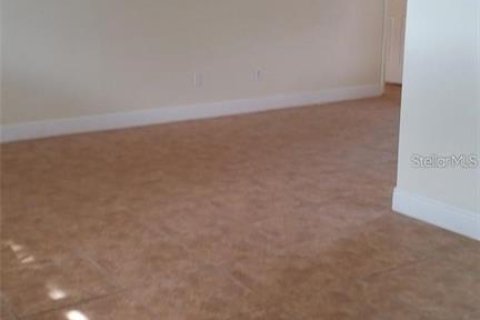 House in Kissimmee, Florida 4 bedrooms, 172.24 sq.m. № 2238907 - photo 2