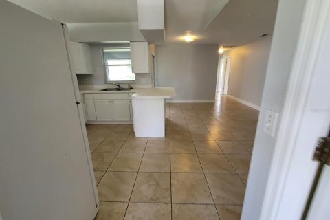 House in Kissimmee, Florida 4 bedrooms, 172.24 sq.m. № 2238907 - photo 21