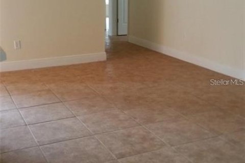 House in Kissimmee, Florida 4 bedrooms, 172.24 sq.m. № 2238907 - photo 3