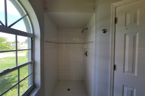 House in Kissimmee, Florida 4 bedrooms, 172.24 sq.m. № 2238907 - photo 18