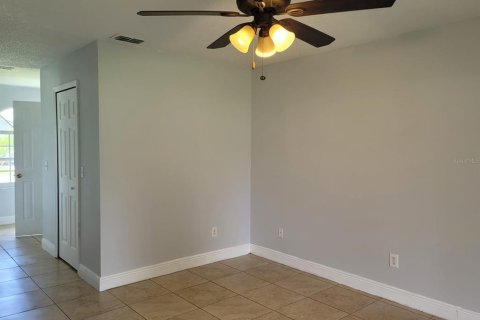House in Kissimmee, Florida 4 bedrooms, 172.24 sq.m. № 2238907 - photo 19