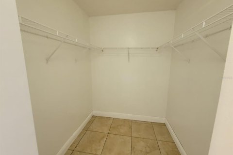 House in Kissimmee, Florida 4 bedrooms, 172.24 sq.m. № 2238907 - photo 16
