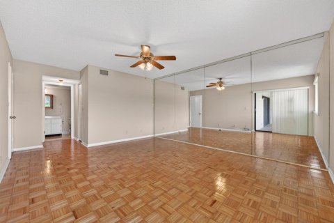 Condo in Davie, Florida, 2 bedrooms  № 2177444 - photo 23