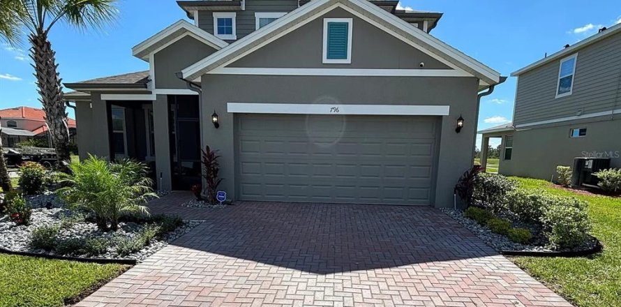 House in Davenport, Florida 4 bedrooms, 260.96 sq.m. № 2329379