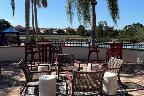 House in Davenport, Florida 4 bedrooms, 260.96 sq.m. № 2329379 - photo 27