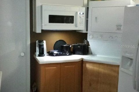 Condominio en venta en Sarasota, Florida, 1 dormitorio, 61.04 m2 № 2102756 - foto 3
