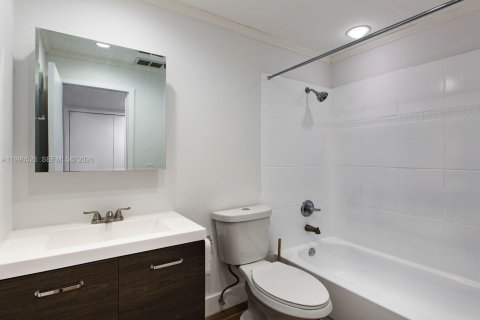 Купить таунхаус в Майами, Флорида 2 спальни, 135.92м2, № 2052159 - фото 9