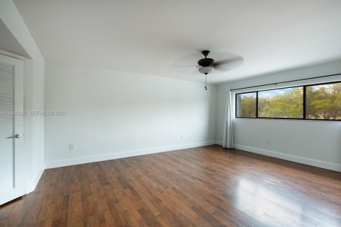 Adosado en venta en Miami, Florida, 2 dormitorios, 135.92 m2 № 2052159 - foto 11