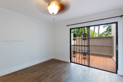Adosado en venta en Miami, Florida, 2 dormitorios, 135.92 m2 № 2052159 - foto 10