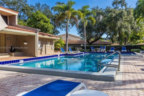 Touwnhouse à vendre à Hollywood, Floride: 2 chambres, 150.04 m2 № 1987407 - photo 18