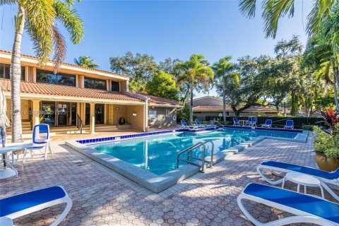 Touwnhouse à vendre à Hollywood, Floride: 2 chambres, 150.04 m2 № 1987407 - photo 30