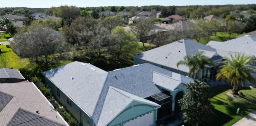 House in Leesburg, Florida 3 bedrooms, 221.2 sq.m. № 1548434