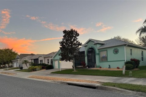House in Leesburg, Florida 3 bedrooms, 221.2 sq.m. № 1548434 - photo 3