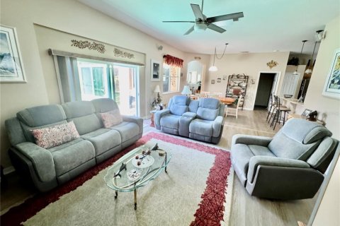 House in Leesburg, Florida 3 bedrooms, 221.2 sq.m. № 1548434 - photo 30