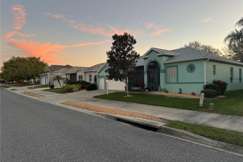 House in Leesburg, Florida 3 bedrooms, 221.2 sq.m. № 1548434 - photo 10