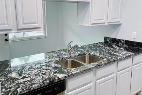 Appartement à louer à Largo, Floride: 2 chambres, 72.46 m2 № 2120296 - photo 3