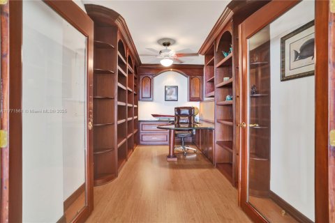 Townhouse in Boca Raton, Florida 3 bedrooms, 340.58 sq.m. № 1731861 - photo 15